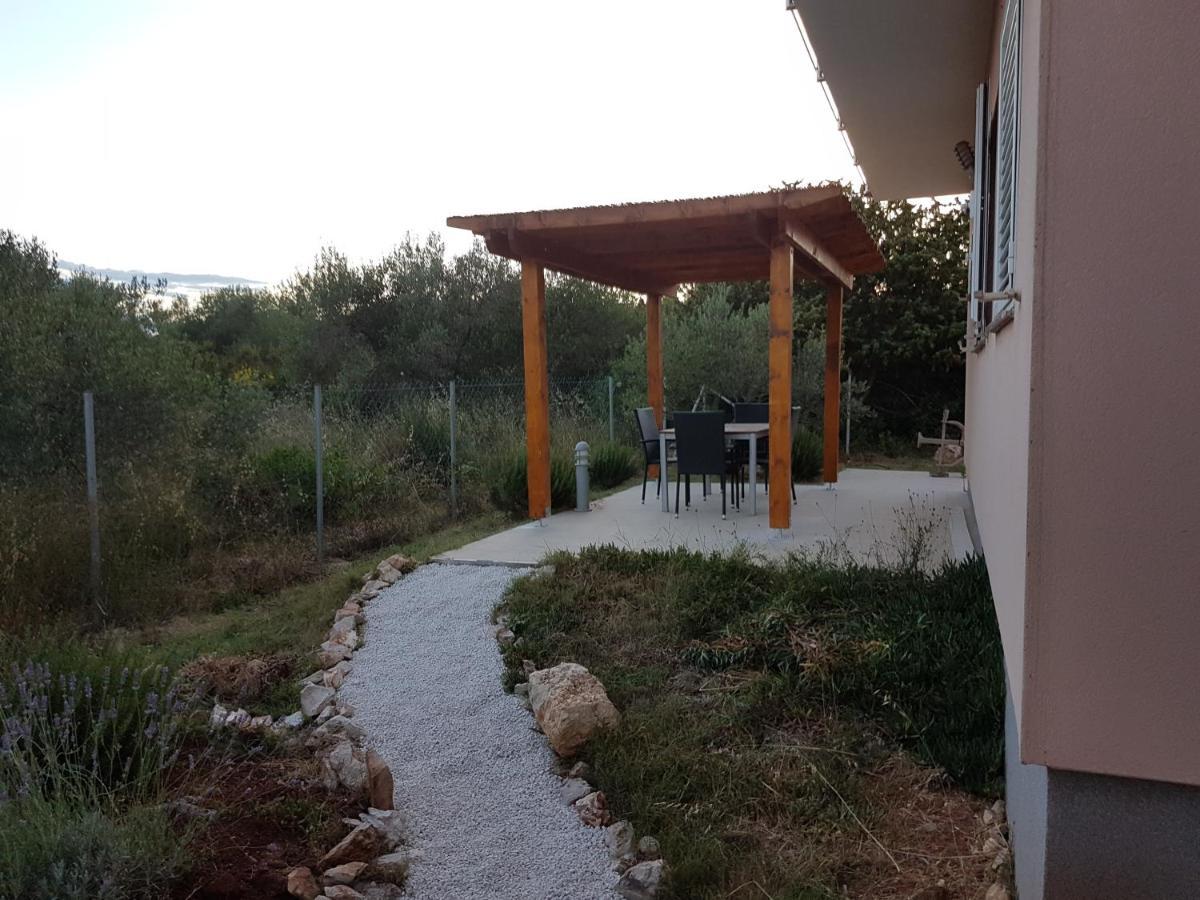 Olive Apartments Ugljan Exterior foto