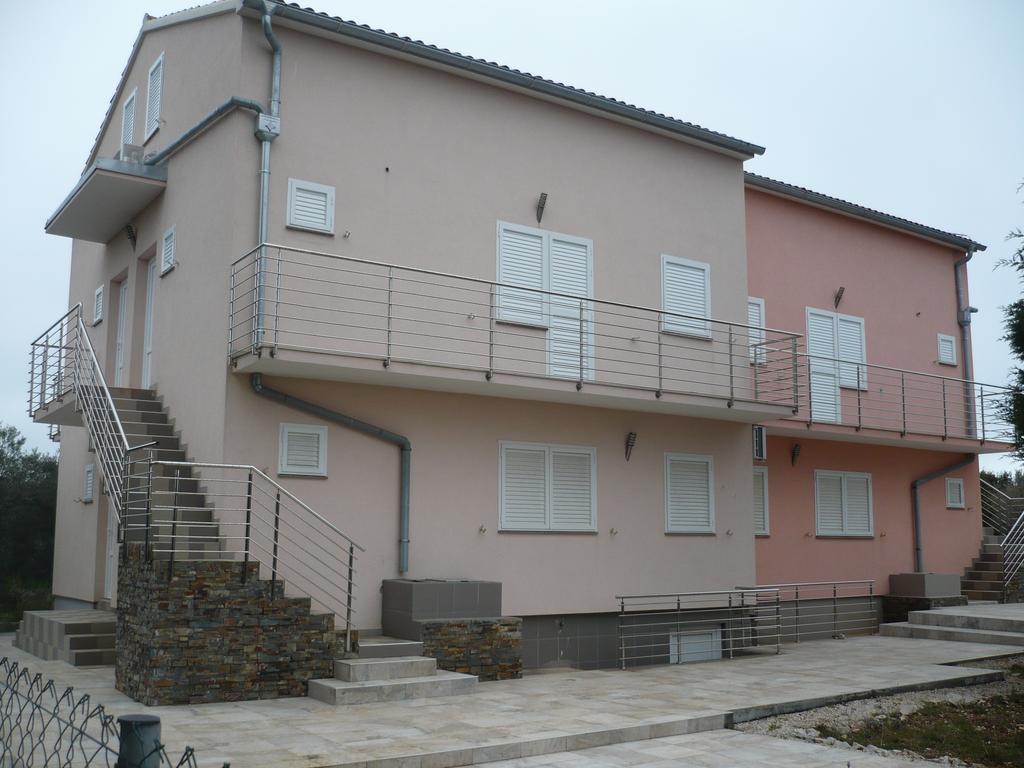 Olive Apartments Ugljan Quarto foto